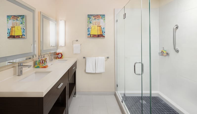 The Rockley Bathroom One Bedroom Suite